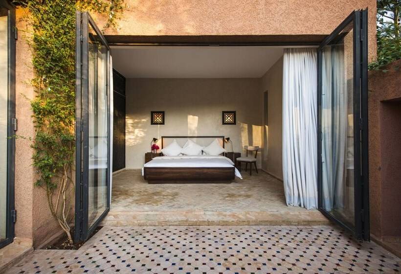 L  Amandier Hotel & Villas