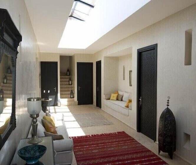 L  Amandier Hotel & Villas