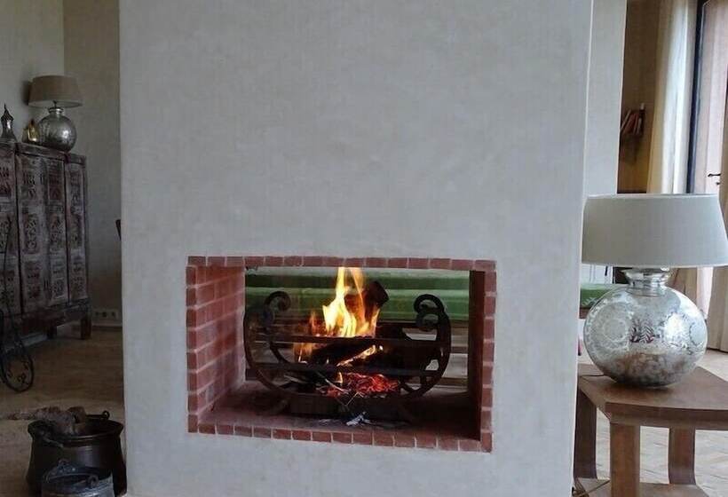 L  Amandier Hotel & Villas