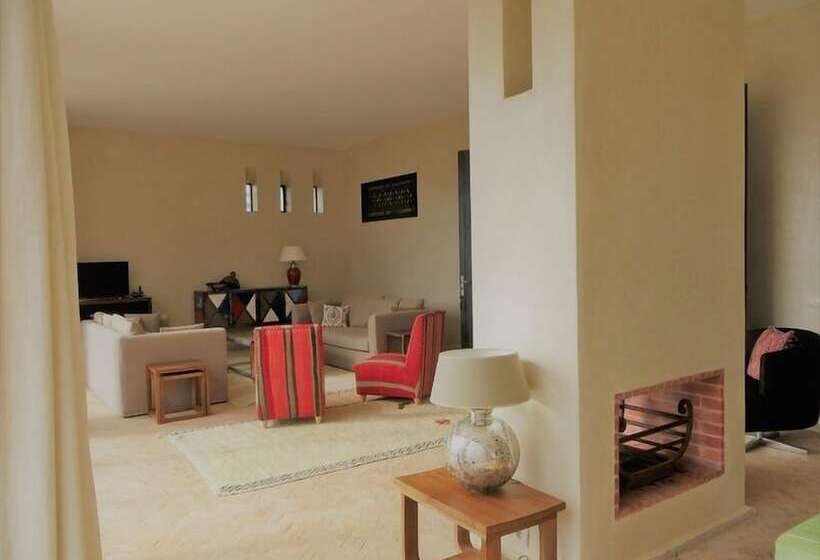 L  Amandier Hotel & Villas