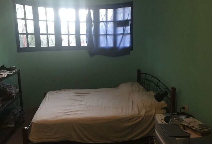 La Embrujada Hostel Y Restaurante