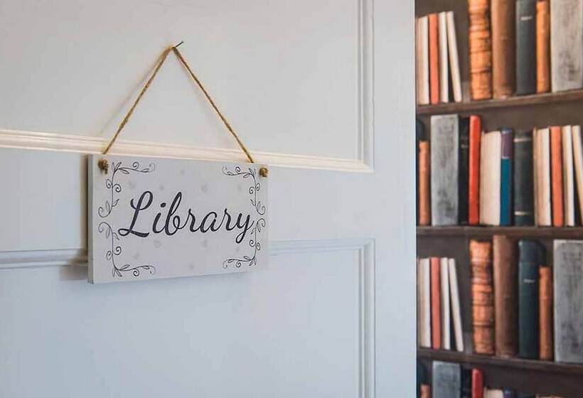 Maple Cottage With Hot Tub Near Cupar, Fife