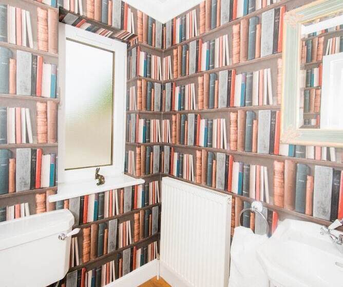 Maple Cottage With Hot Tub Near Cupar, Fife