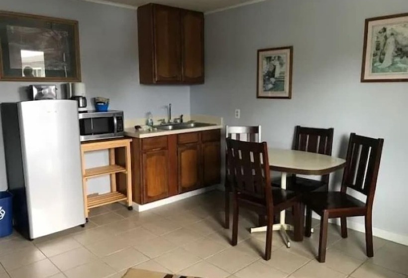 مُتل Ocean Avenue Inn