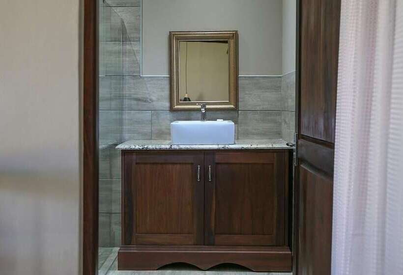 Пансион 2 Owls Guesthouse