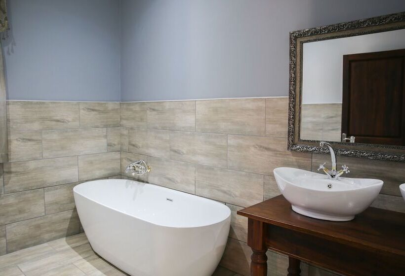 Пансион 2 Owls Guesthouse