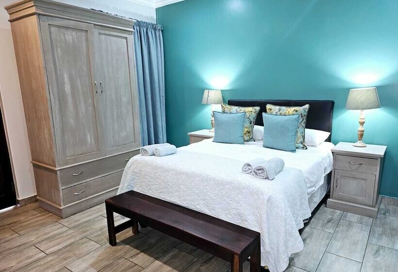 Пансион 2 Owls Guesthouse