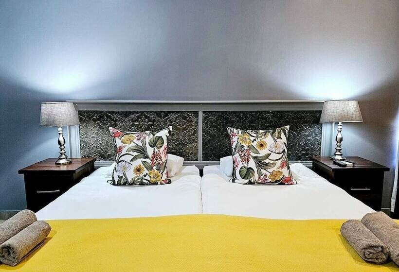 Пансион 2 Owls Guesthouse