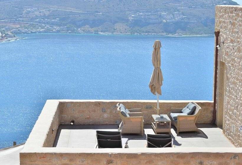 פנסיון Akrolithi Boutique