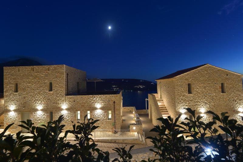 פנסיון Akrolithi Boutique