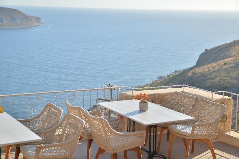 פנסיון Akrolithi Boutique