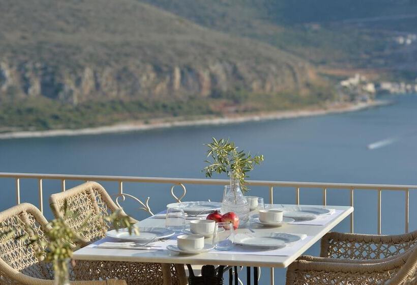 פנסיון Akrolithi Boutique