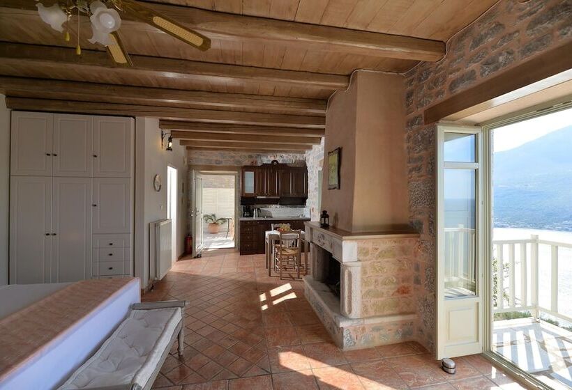 פנסיון Akrolithi Guesthouse