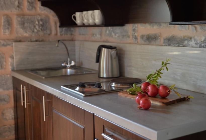 פנסיון Akrolithi Guesthouse