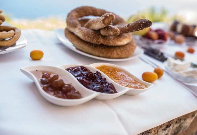 פנסיון Akrolithi Guesthouse