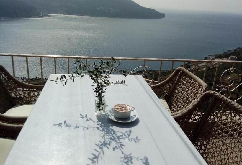 פנסיון Akrolithi Guesthouse