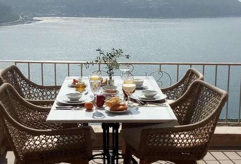 פנסיון Akrolithi Guesthouse