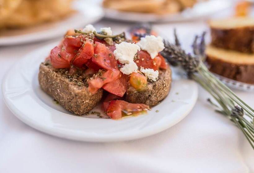 פנסיון Akrolithi Guesthouse