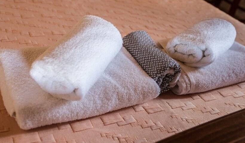 פנסיון Akrolithi Guesthouse