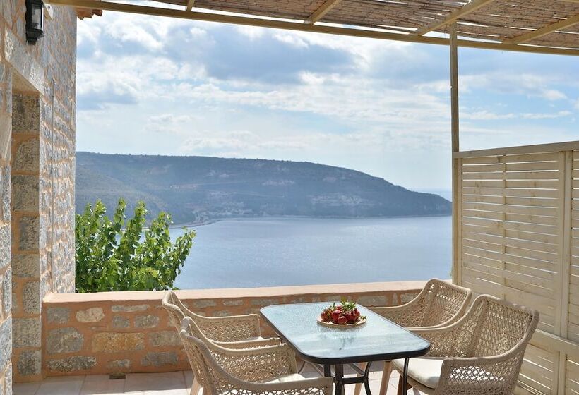 פנסיון Akrolithi Guesthouse