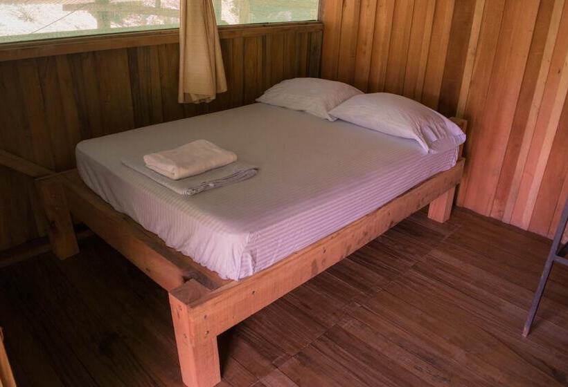 پانسیون Albergue La Laguna Corcovado Park