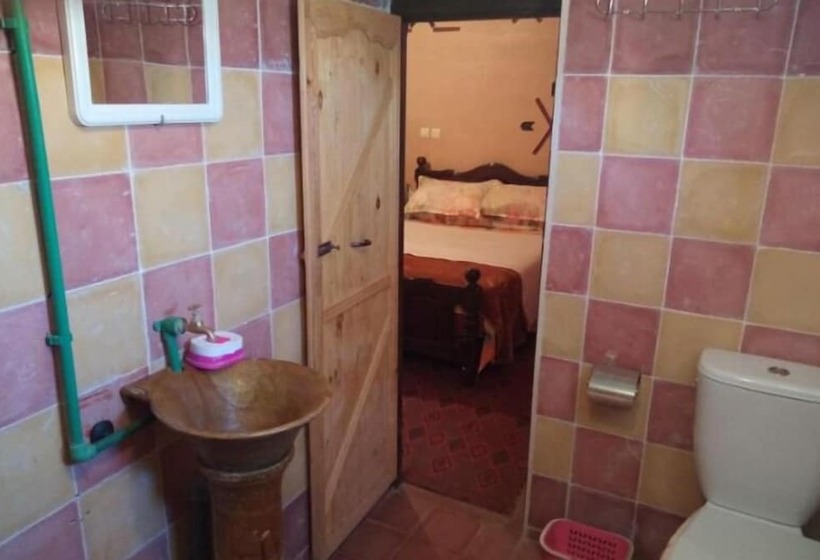 پانسیون Auberge Restaurant La Vallée Des Pommes