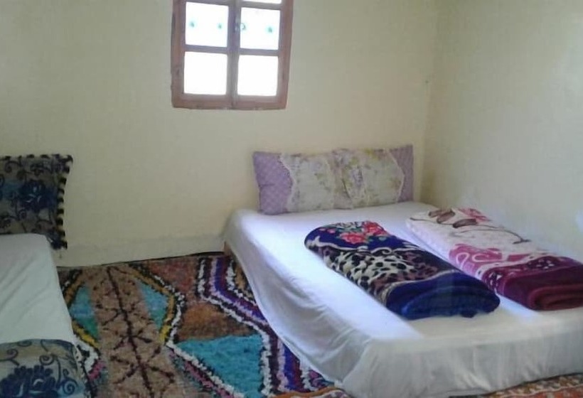ペンション Auberge Toubkal Amsouzart Aitst Idar