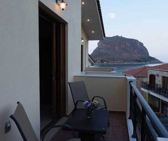 펜션 Cyrenia Guesthouse