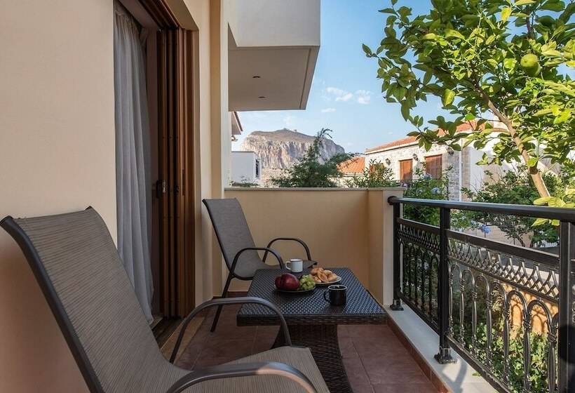 펜션 Cyrenia Guesthouse