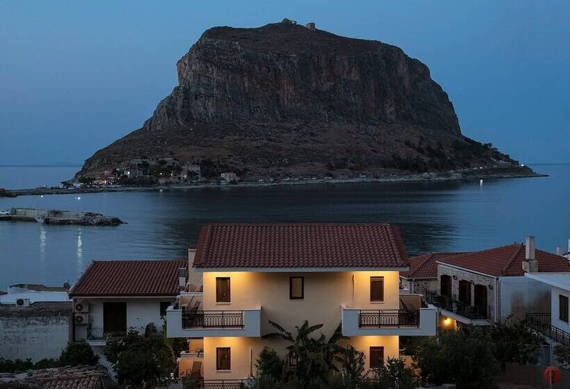 펜션 Cyrenia Guesthouse