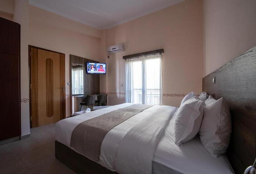 펜션 Cyrenia Guesthouse