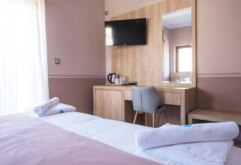 펜션 Cyrenia Guesthouse