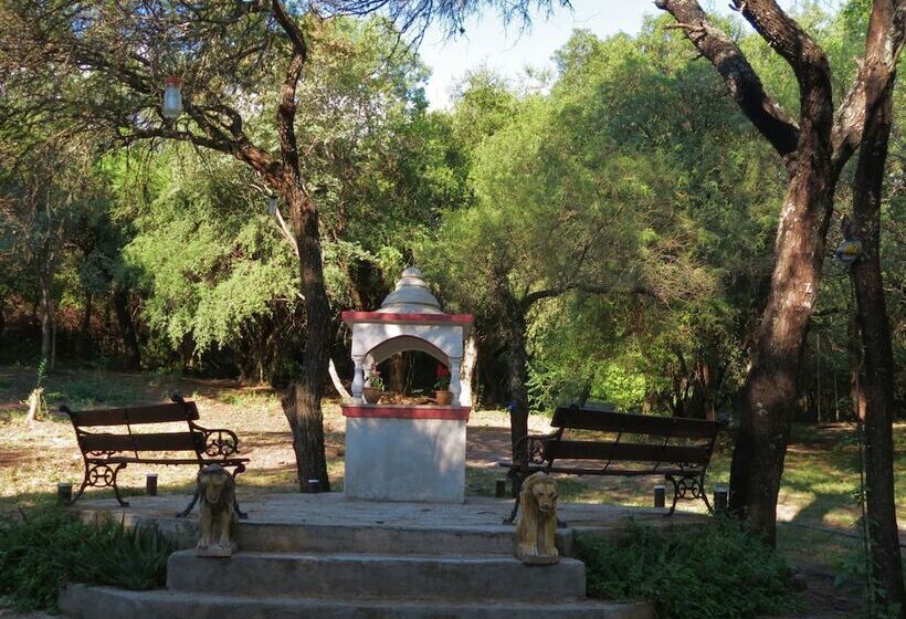 بنسيون Eco Veggie Hostel Balaramapuri