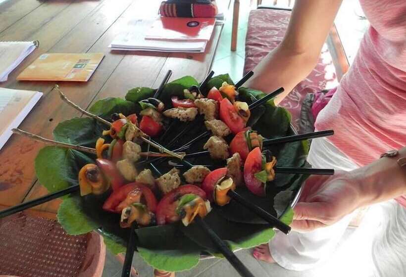 بنسيون Eco Veggie Hostel Balaramapuri