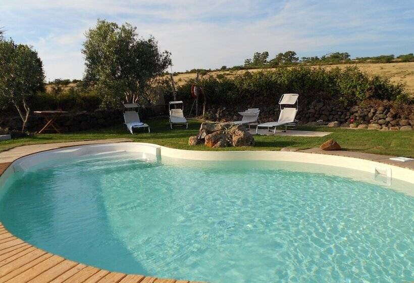 פנסיון Fattoria S'imbiligu