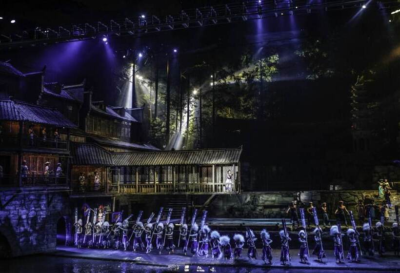 بنسيون Fenghuang Hemu House