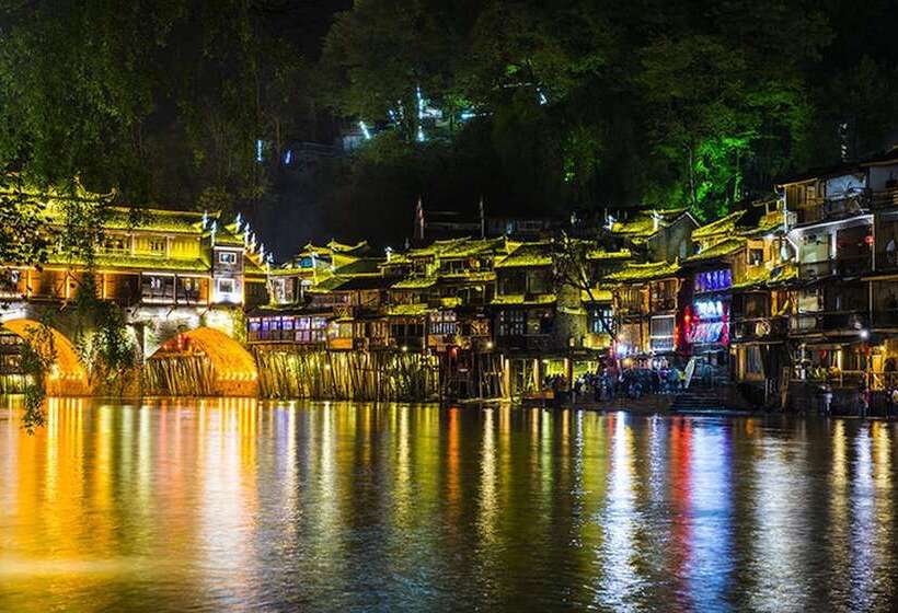 بنسيون Fenghuang Hemu House