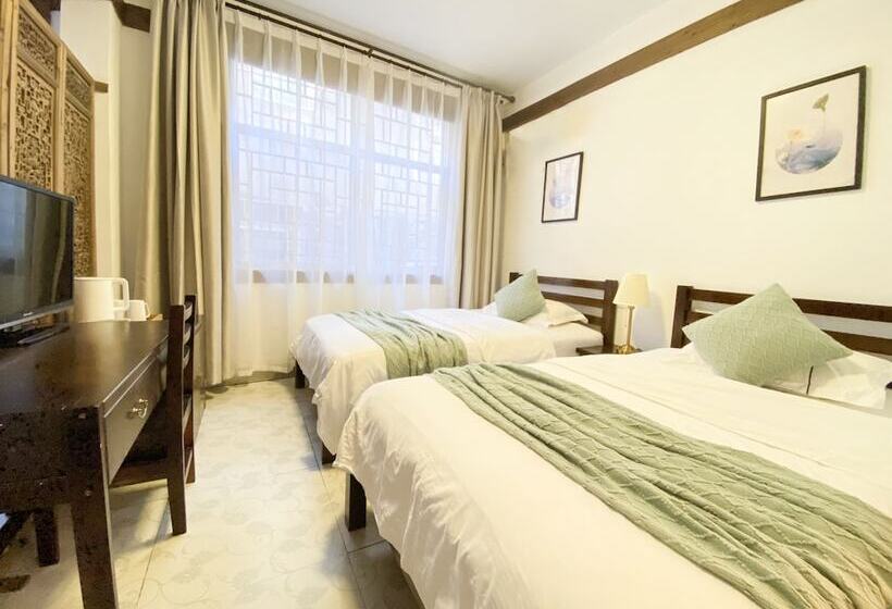 بنسيون Fenghuang Hemu House