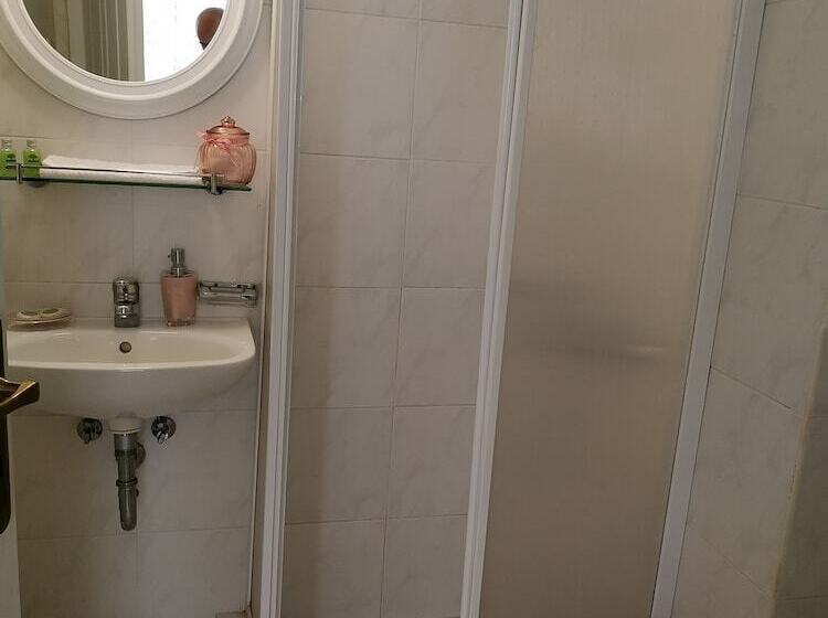 پانسیون Fiera Guesthouse