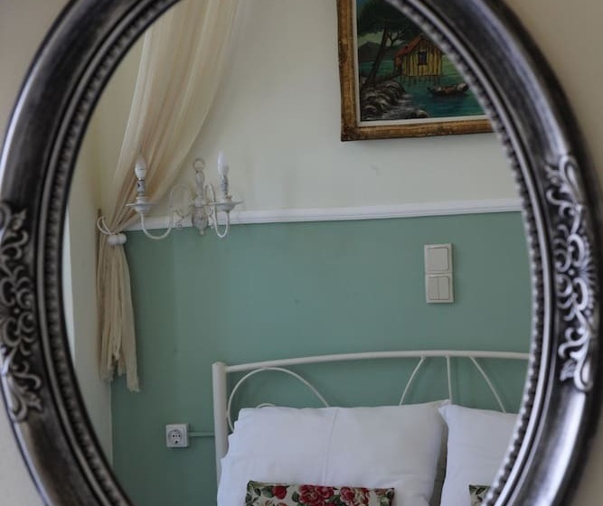 پانسیون Fiera Guesthouse