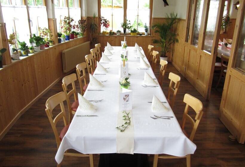 بنسيون Gasthaus Deutscher Jäger