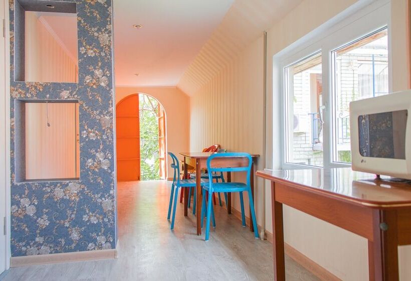 پانسیون Guest House Kolibri Beach