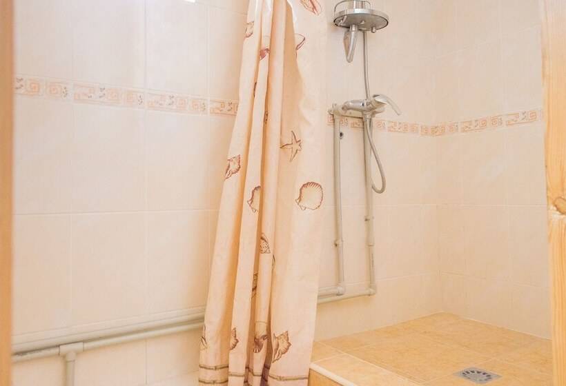 پانسیون Guest House Kolibri Beach