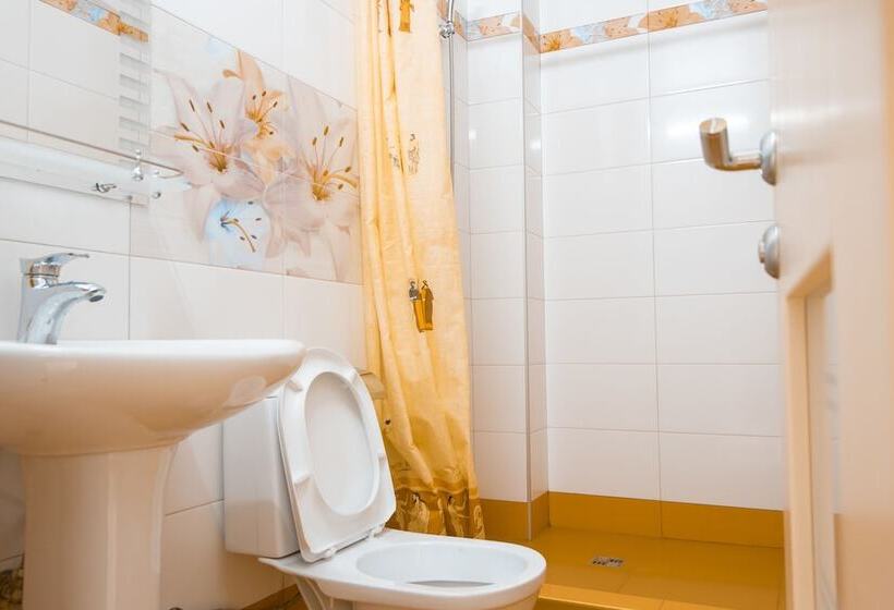 پانسیون Guest House Kolibri Beach