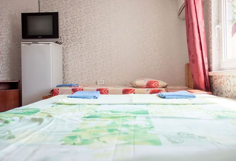 پانسیون Guest House Kolibri Beach