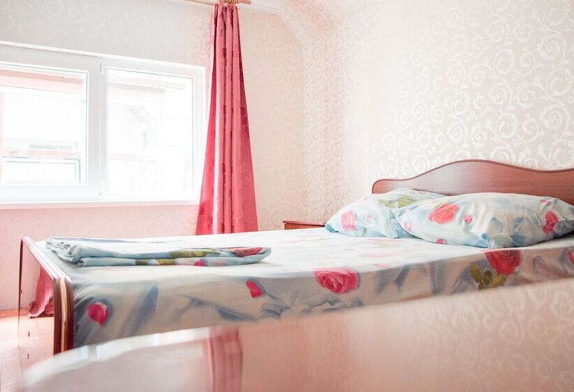 پانسیون Guest House Kolibri Beach