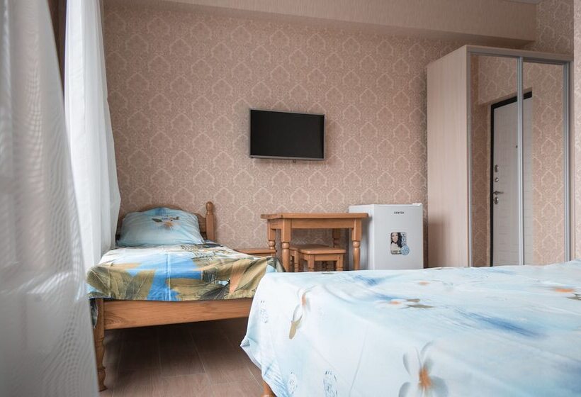 پانسیون Guest House Kolibri Beach