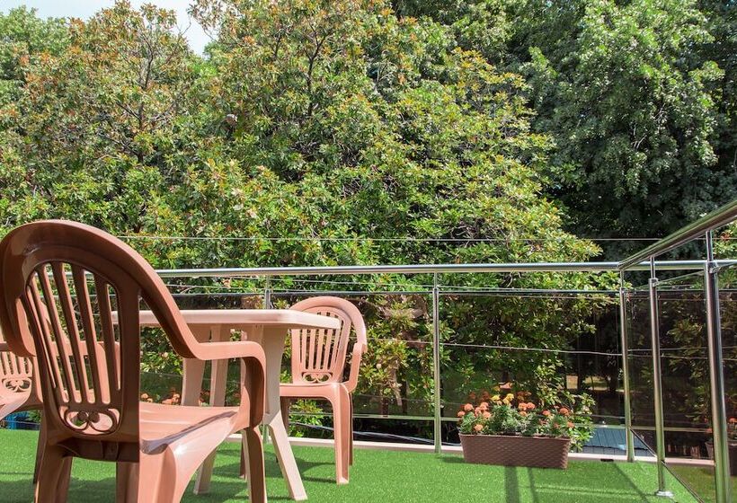 پانسیون Guest House Kolibri Beach