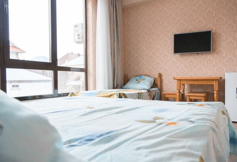 پانسیون Guest House Kolibri Beach