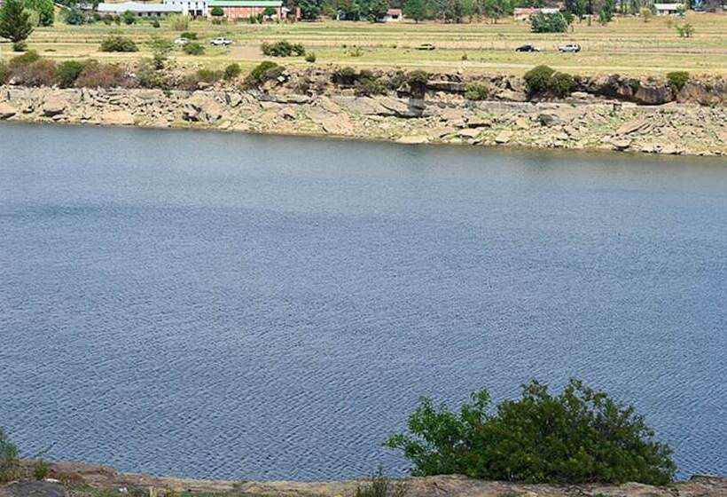 פנסיון Lakeview Guest House